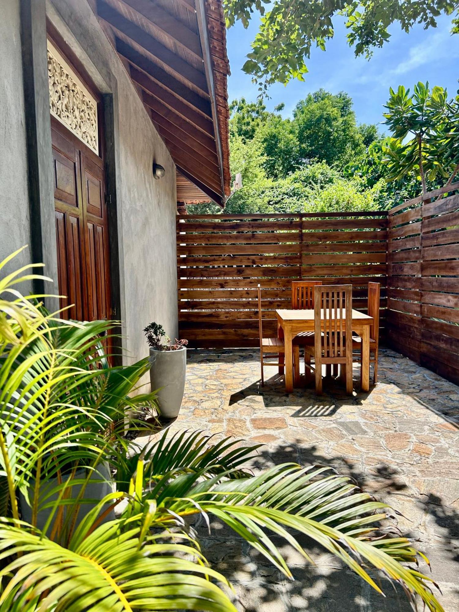 Arasi Resort Kalpitiya Exteriör bild